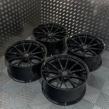 SP ONE - AUDI R8 Gen 2: Front: 10" x 9" | Rear: 21" x 12"